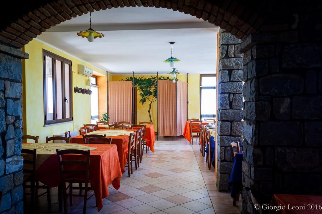 Agriturismo Le Vigne Ducali Mandas Exterior photo